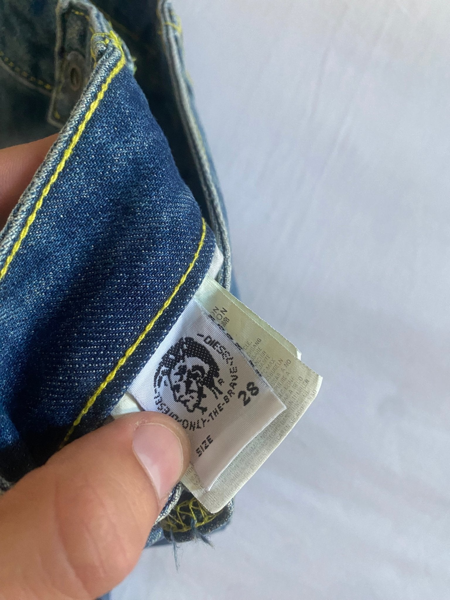 Y2K Diesel Bootcut Jeans - anbracaminte