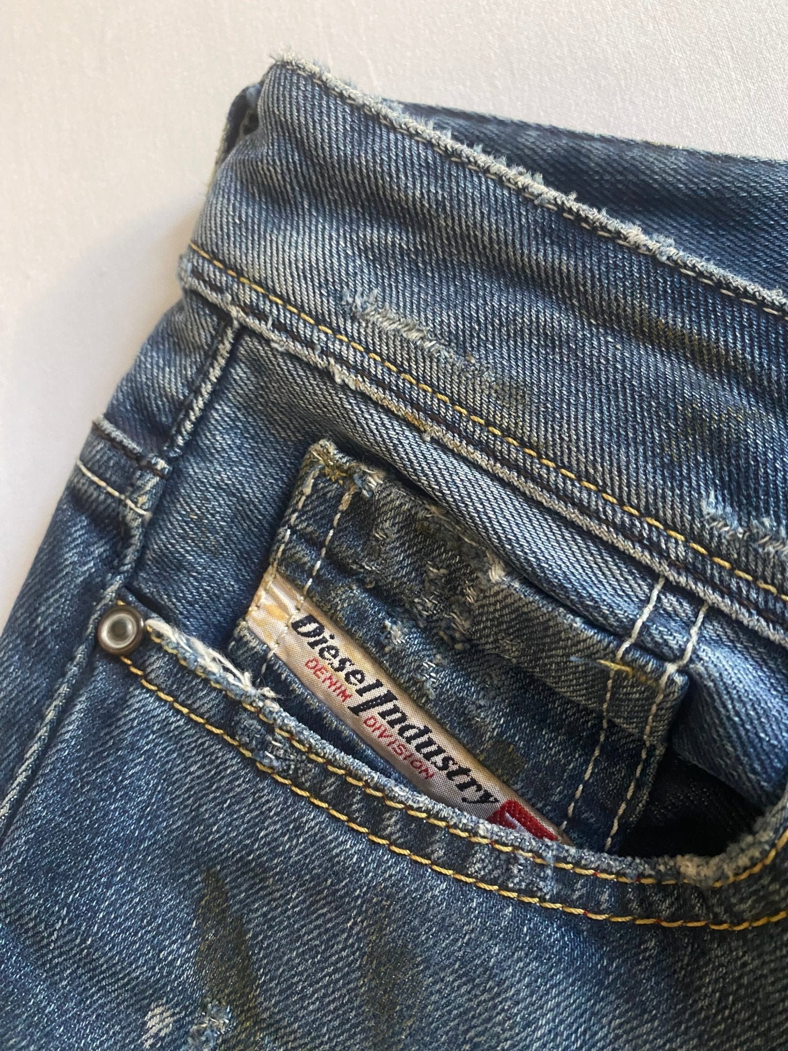 Y2K Diesel Mud Wash Bootcut Jeans - anbracaminte