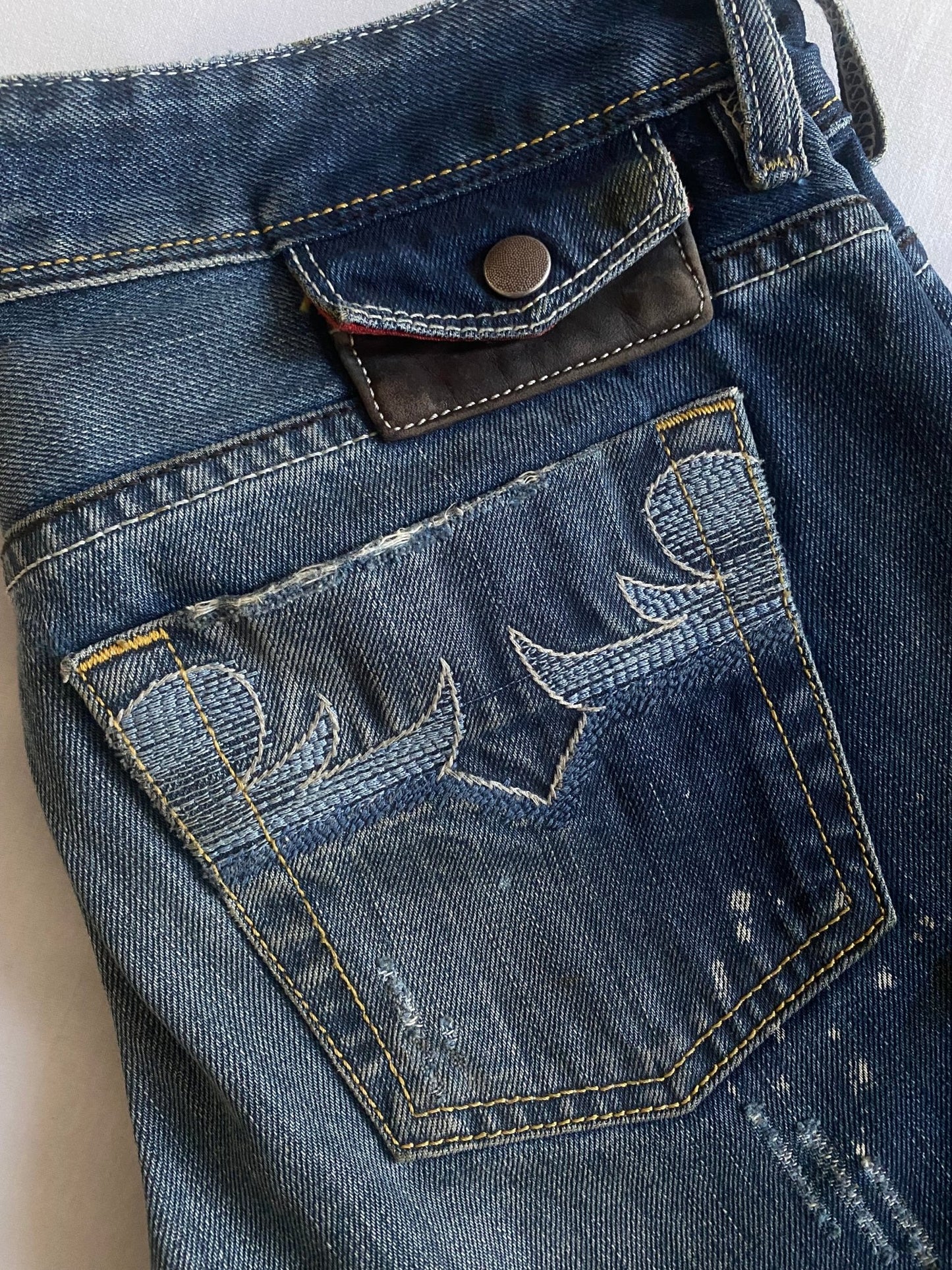 Y2K Diesel Mud Wash Bootcut Jeans - anbracaminte