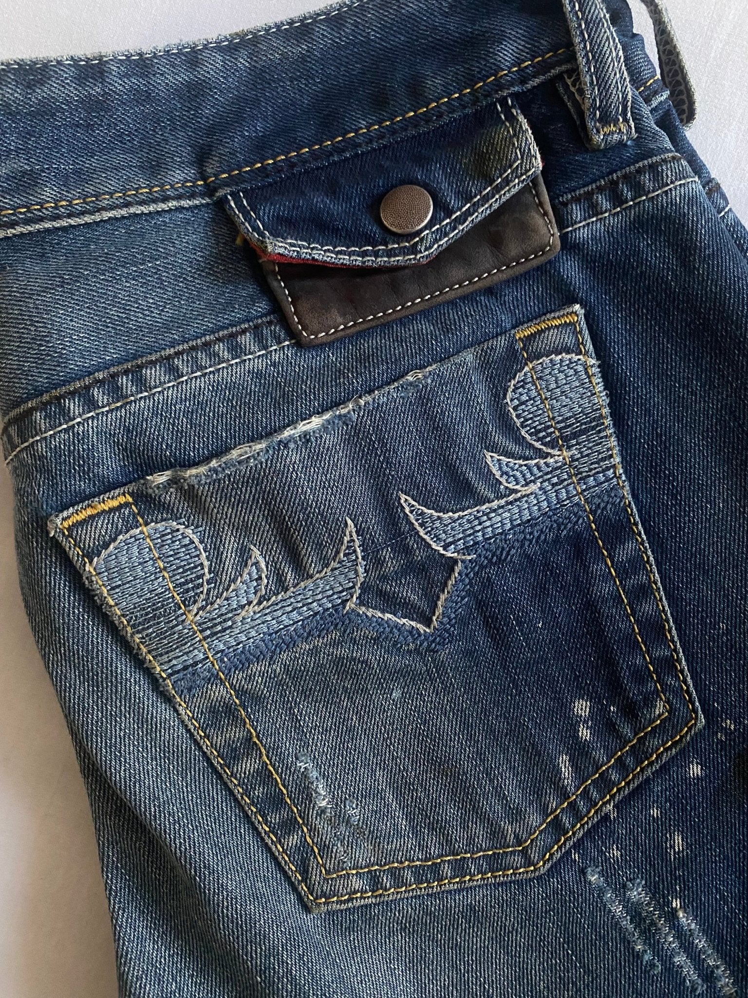 Y2K Diesel Mud Wash Bootcut Jeans - anbracaminte