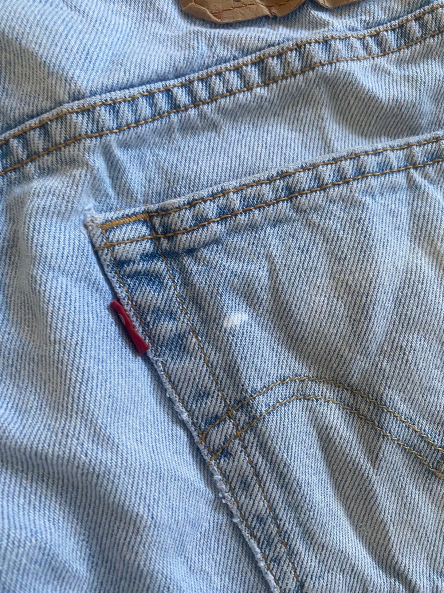 Y2K Distressed Levi's 505 Light Wash Jorts - anbracaminte