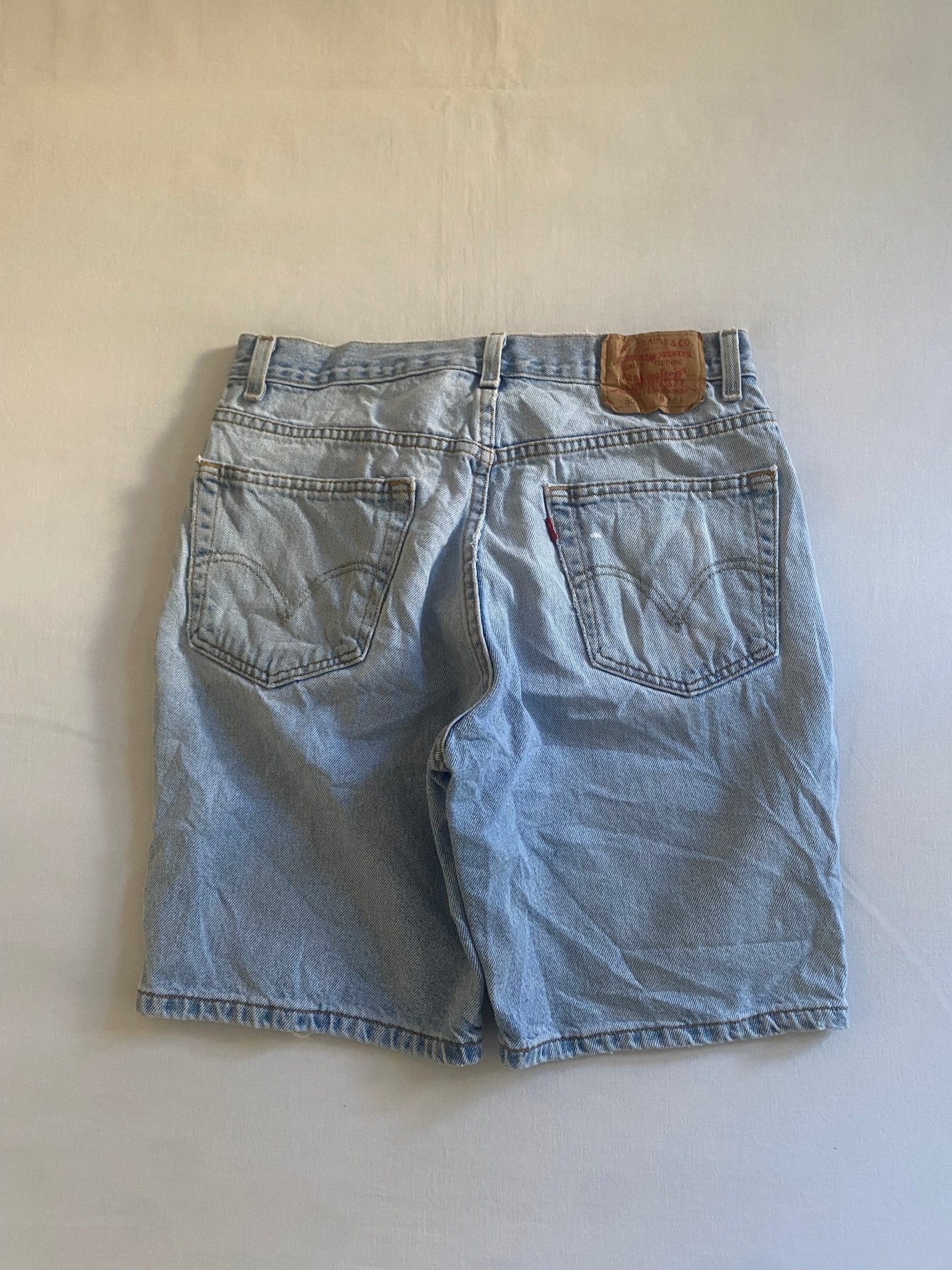 Y2K Distressed Levi's 505 Light Wash Jorts - anbracaminte