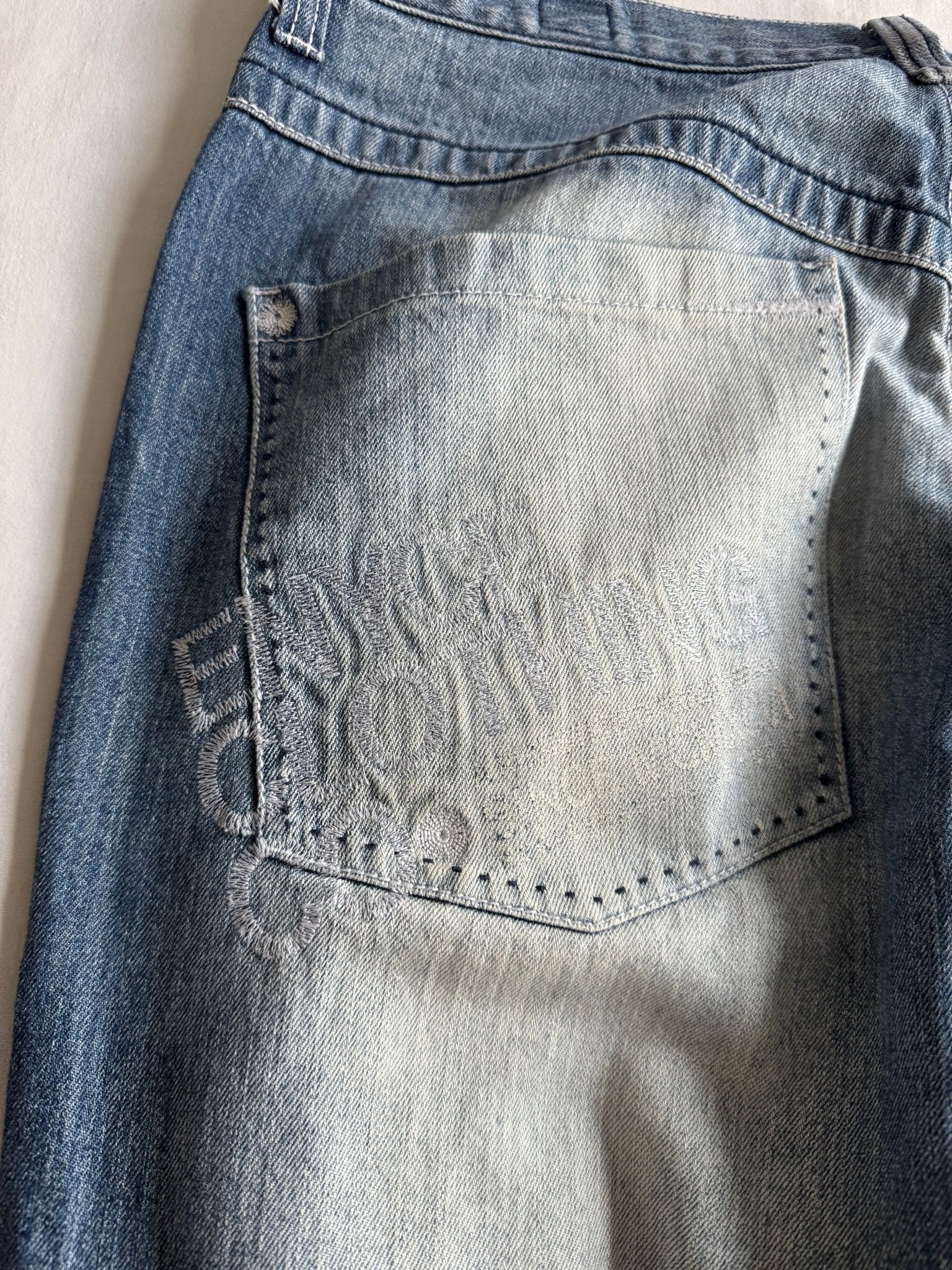 👖 Y2K Enyce Light Wash Baggy Jeans – Embroidered Back Pocket (Size US 34) - anbracaminte