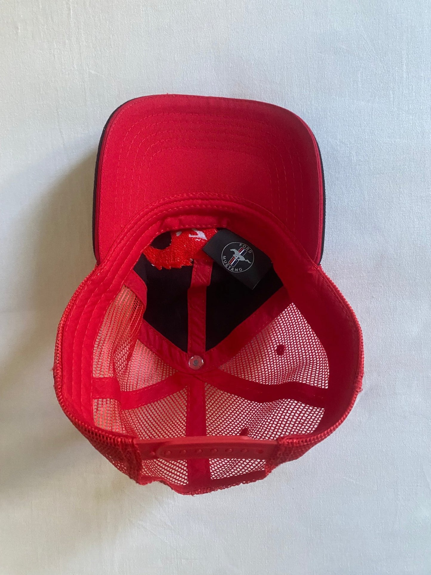 Y2K Ford Mustang Trucker Hat - anbracaminte