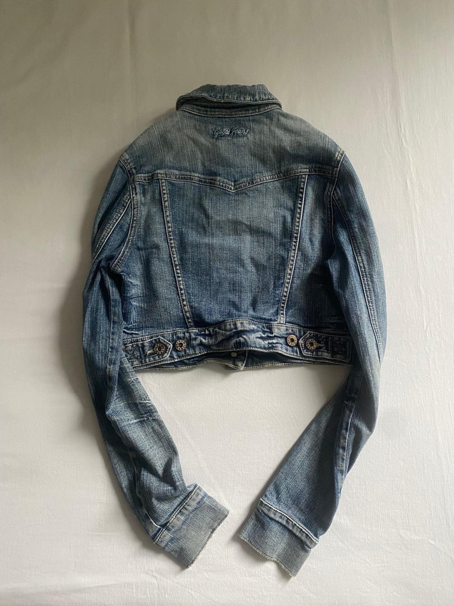 Y2K Guess Jeans Cropped Denim Jacket - anbracaminte