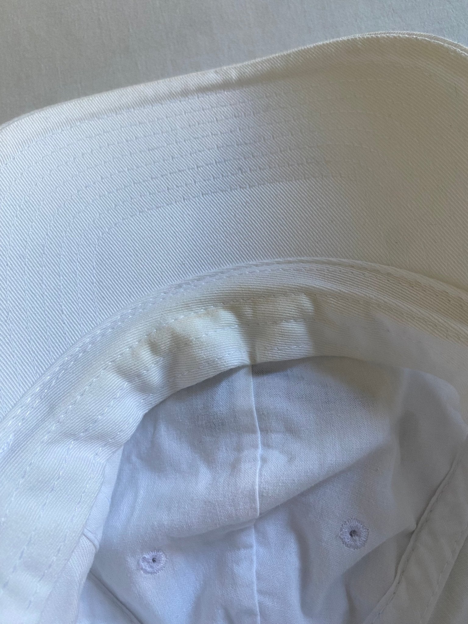 Y2K White Nike Swoosh Cap - anbracaminte
